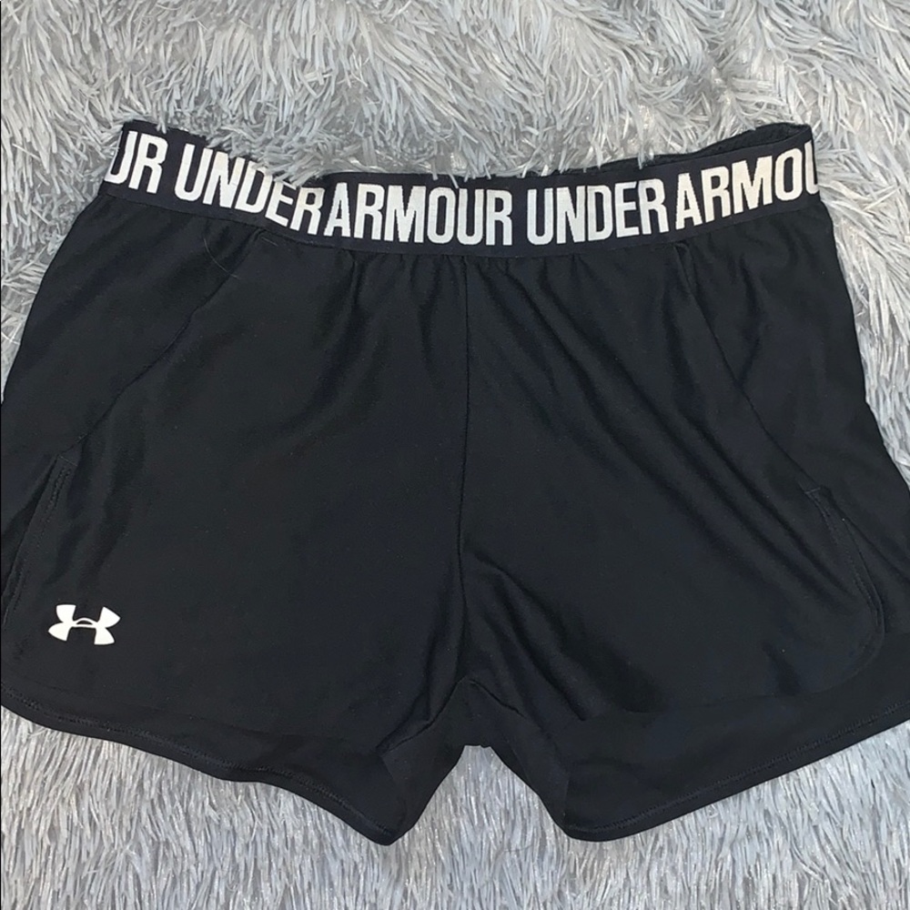 Black Under Armour shorts